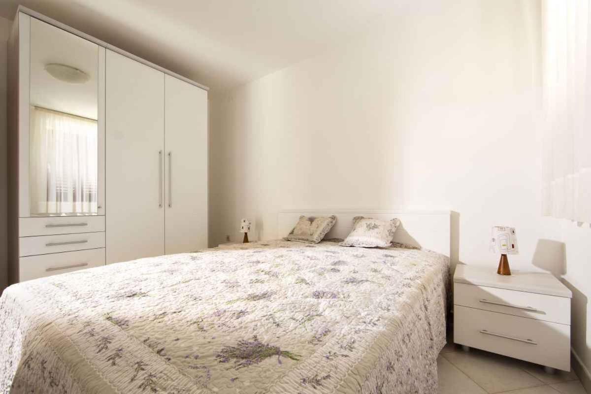 Apartment In Ravni/Istrien 8872 Exterior photo